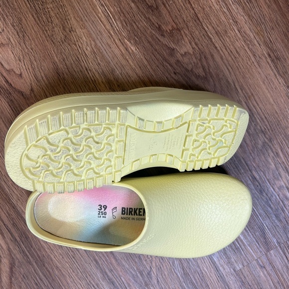 Birkenstock Light Yellow Mules - Picture 3 of 3